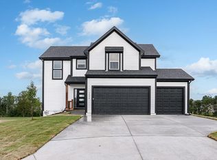 1694 N 156th St, Basehor, KS 66007