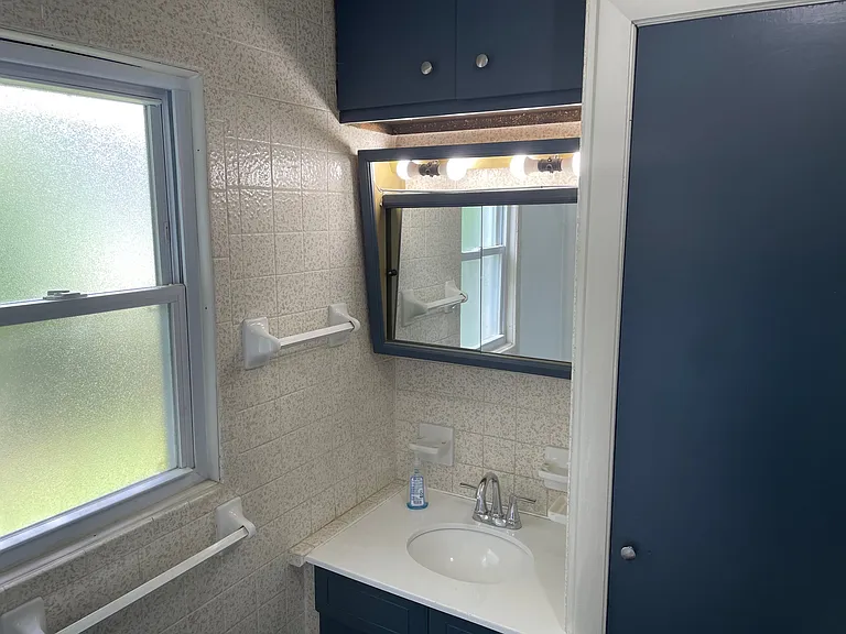 3044 W Tennyson Ave — Photo 9