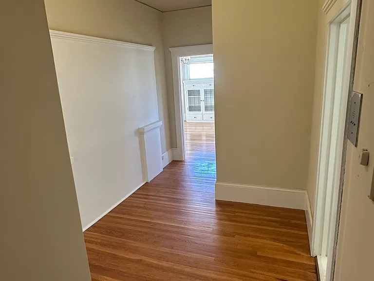 390 Grand Ave #11 — Photo 7