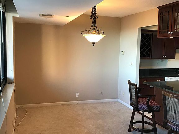 5th image of 1805 Crystal Dr APT 609
