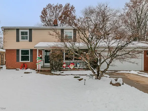 8012 Fenway Dr, Parma, OH 44129
