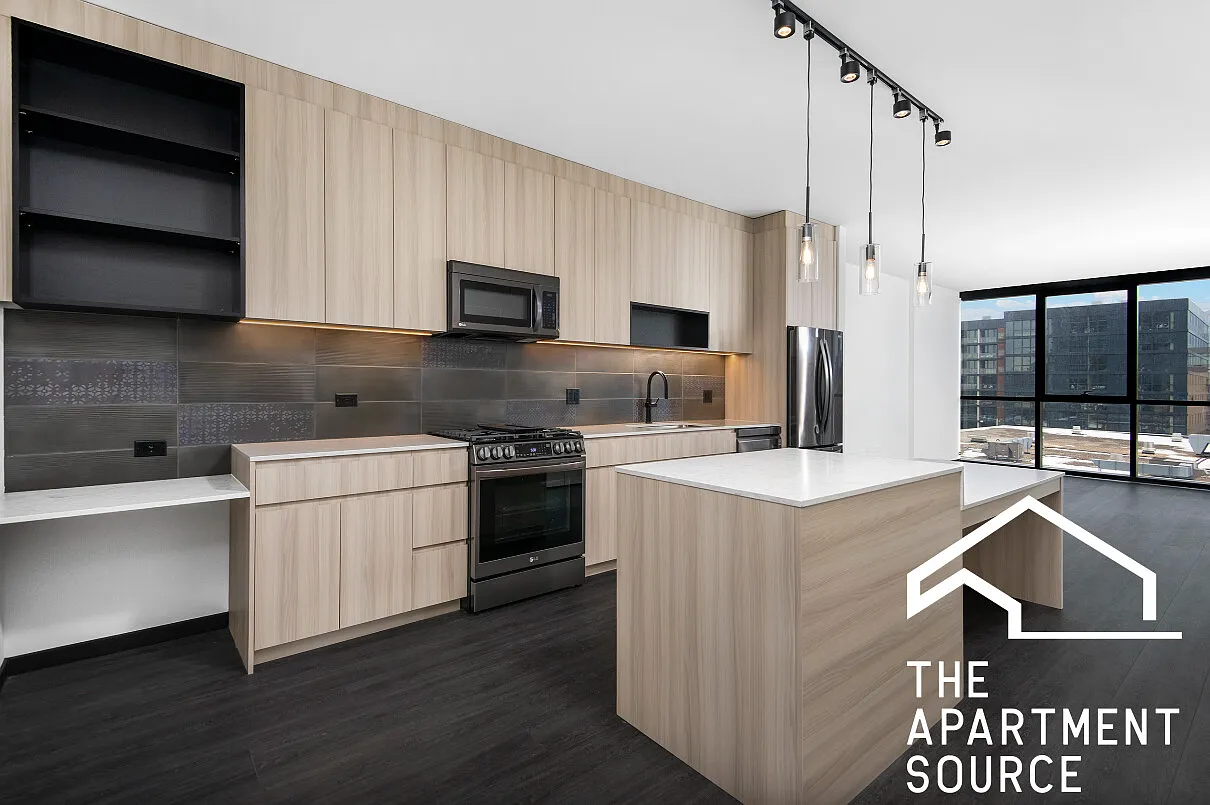 3 bed, $6,492 — Photo 1