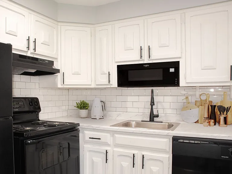 Townhomes at Weston — Photo 30