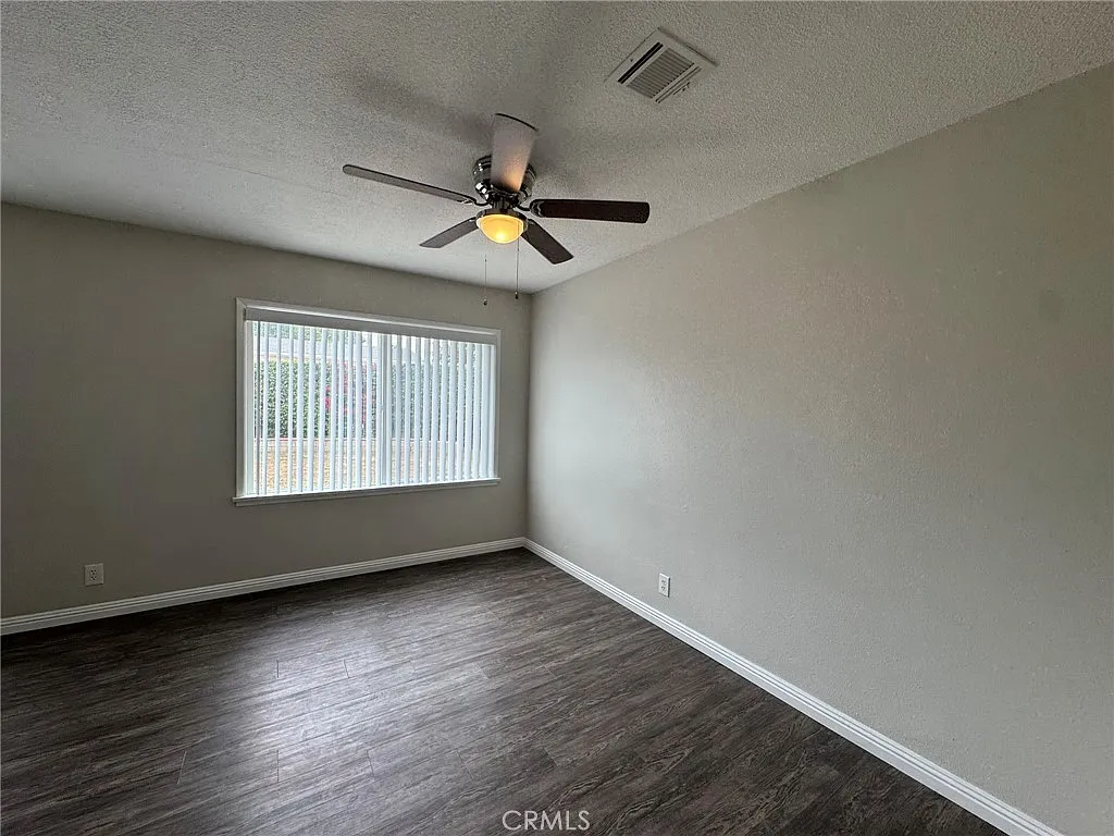 2 bed, 1046 sqft, $2,600 — Photo 4