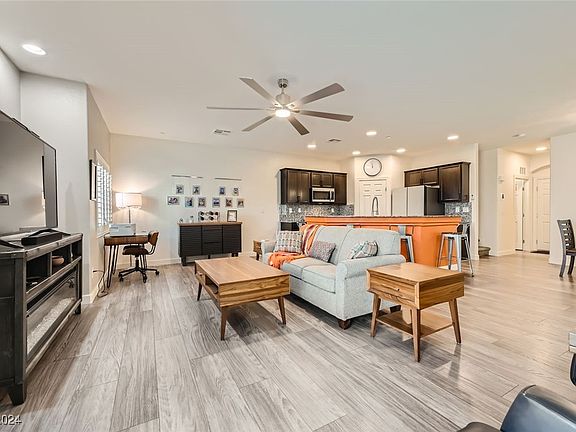 5th image of 6464 Clara Bow Ave Unit 103