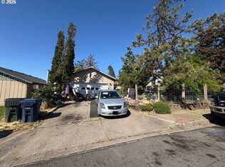 624 Janus St, Springfield, OR 97477