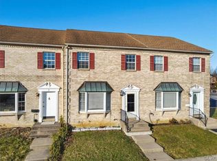 2 Lincoln Pl, Whitehall, PA 18052