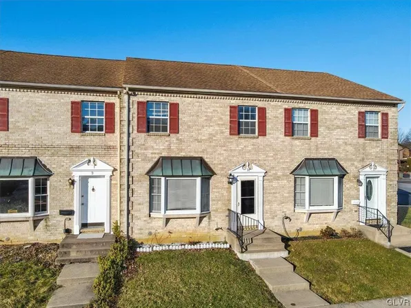 2 Lincoln Pl, Whitehall, PA 18052