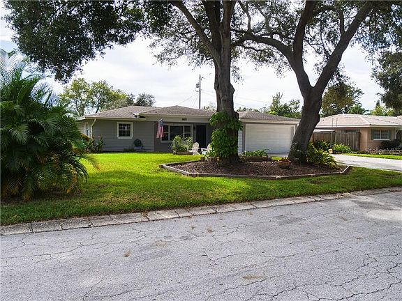 5th image of 1677 Pinewood Dr