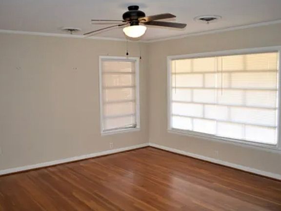 3rd image of 1005 Northwest Ave