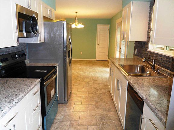 2nd image of 110 New Jersey St