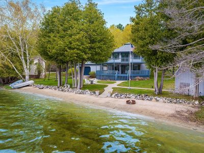 114 S Intermediate Lake Rd, Central Lake, MI, 49622