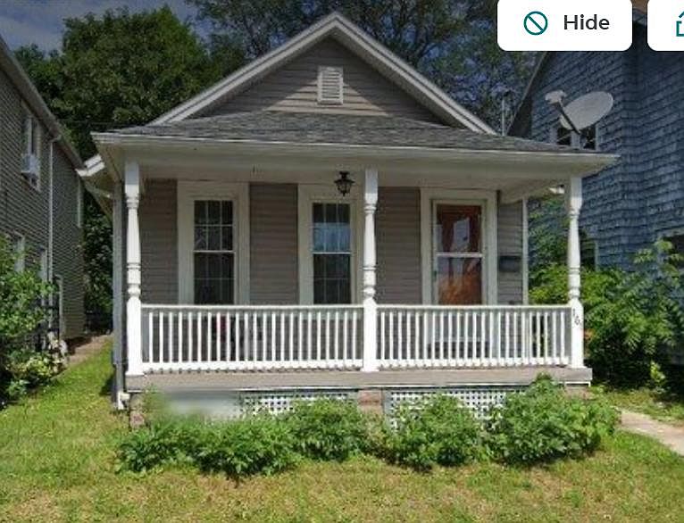 Ranch, single level home, nice porch.