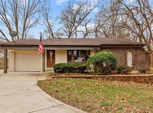 16 Walker Ln, Valley Park, MO