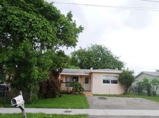 6461 SW 19th St, North Lauderdale, FL 33068