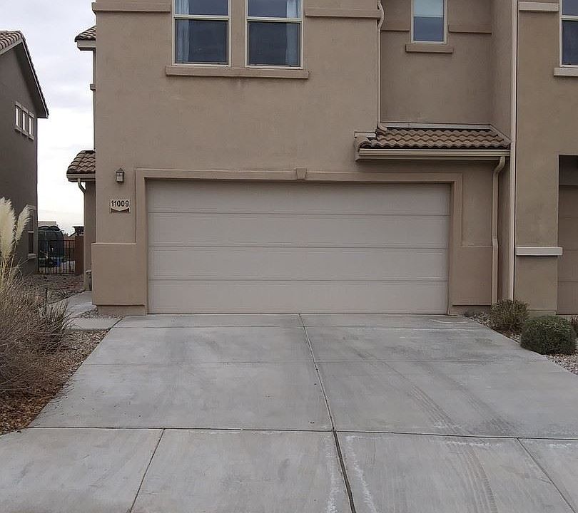 1st image of 11009 Marina Gate Trl NE