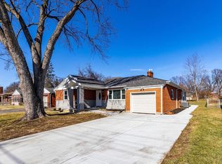 4662 Kugler Mill Rd, Cincinnati, OH 45236