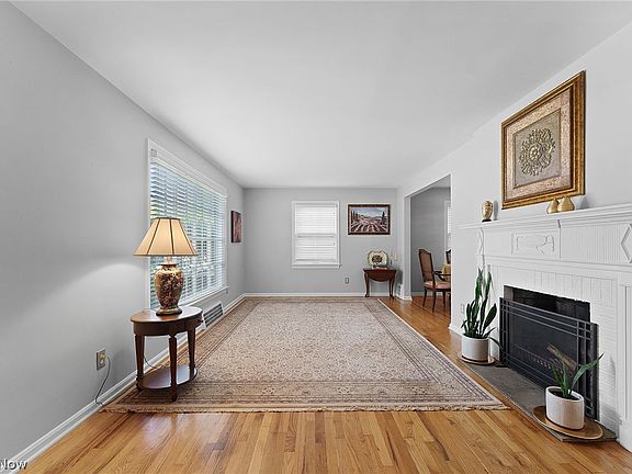 3rd image of 5268 Edenhurst Rd