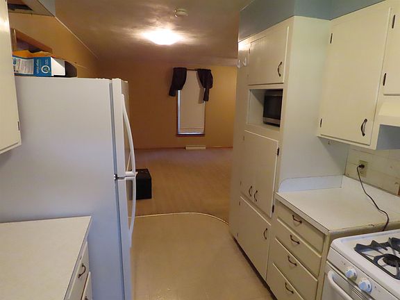 4th image of 1182 N 7th St