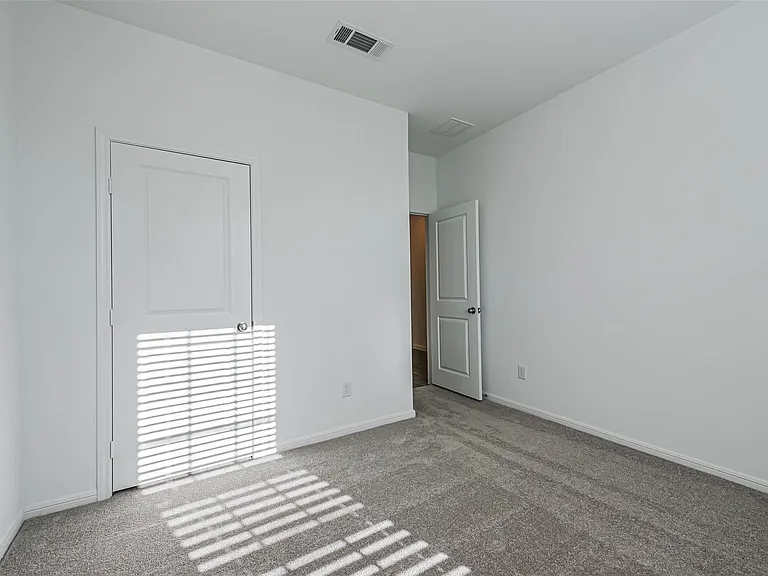 3075 Clydesdale Dr — Photo 32
