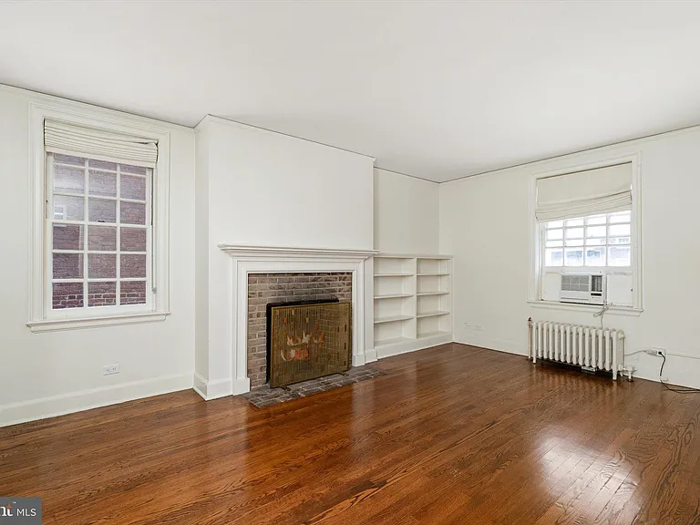25 Palmer Sq W #A — Photo 9