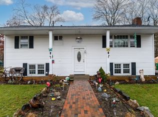 4 Kent St, Clinton, MA 01510