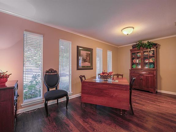 5th image of 3813 Wilkie Way