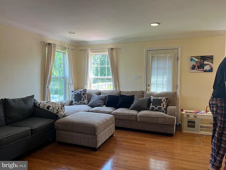 95 Roosevelt Blvd — Photo 5