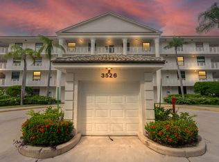 3526 Whitehall Dr APT 403, West Palm Beach, FL 33401