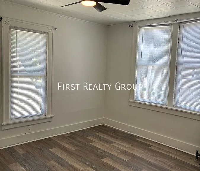 908 Washington Ave #A — Photo 8