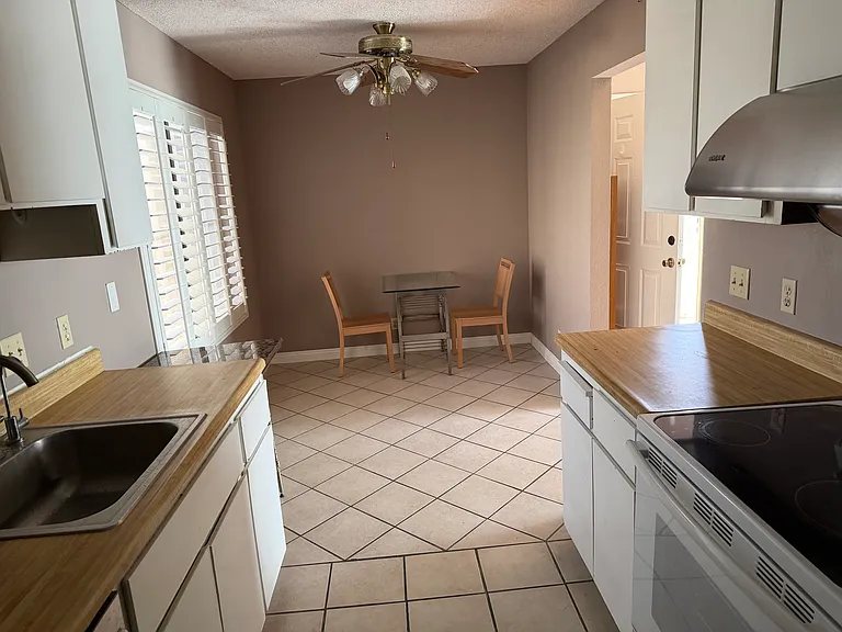 4340 Gannet Cir #112 — Photo 10