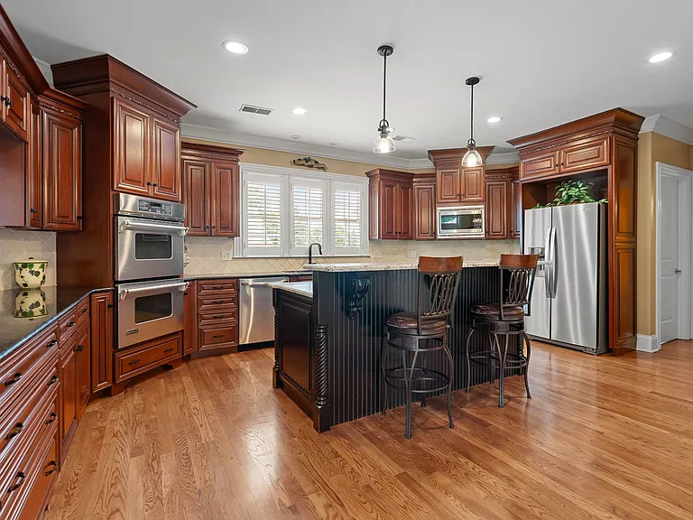 9640 Mitchell Pl — Photo 9