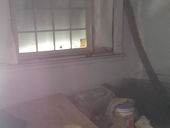 5th image of 1013 W Erie Ave