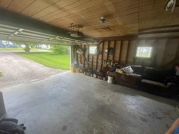 3rd image of 310 Central Ave
