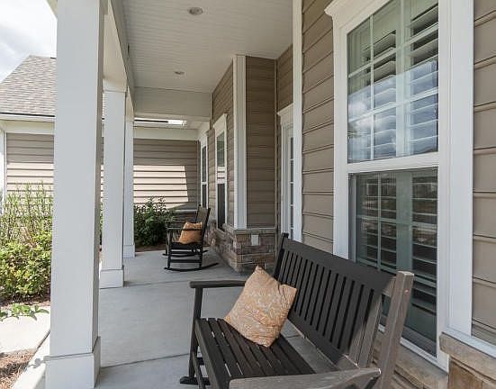 3rd image of 255 Waterfront Park Dr