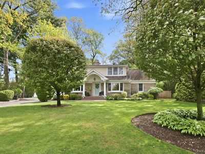 12 Woodland Avenue, Syosset, NY, 11791