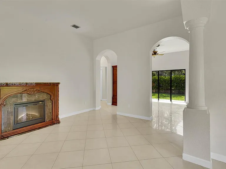 18861 SW 77th Ct — Photo 6