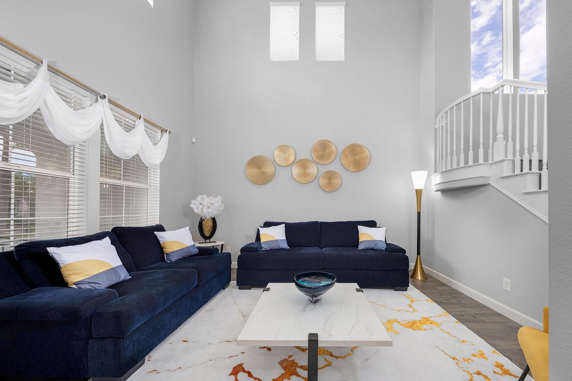 next background image