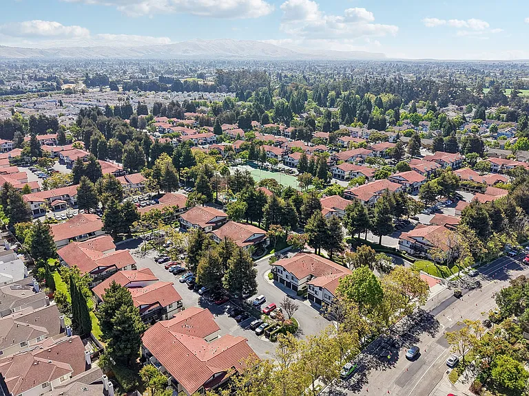 Ardenwood Forest Rental Condos — Photo 13