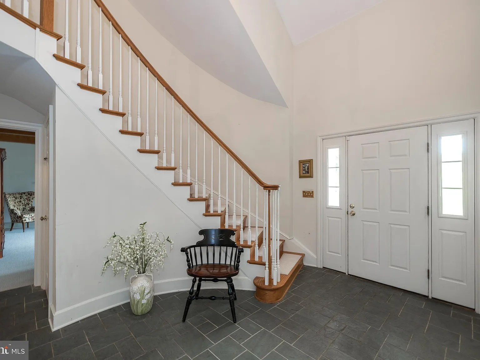 4 bed, 5.0 bath, 4351 sqft, $4,000 — Photo 3