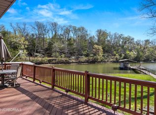 18 Emery Rd, Rocky Mount, MO 65072