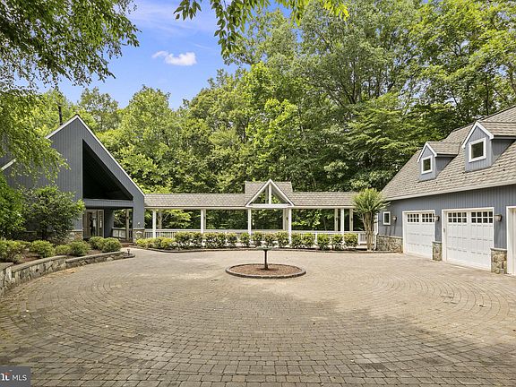 5th image of 166 River Park Dr