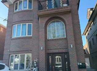 4312 166th St APT 1, Flushing, NY 11358