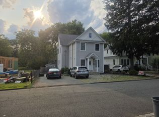 76 Rivervale Rd, Park Ridge, NJ 07656