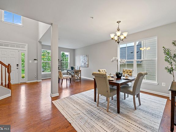 4th image of 9504 Copper Creek Ct