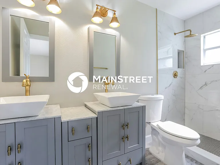 Main Bathroom