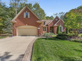 2855 Tall Oak Ln, Canton, MI 48188