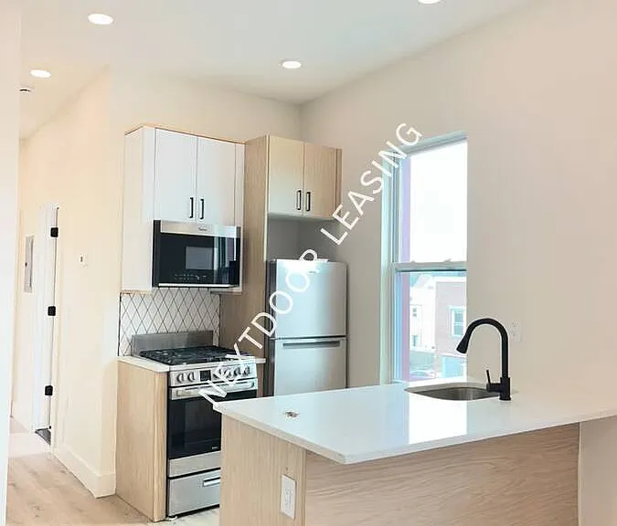 530 W Side Ave #3LM — Photo 1
