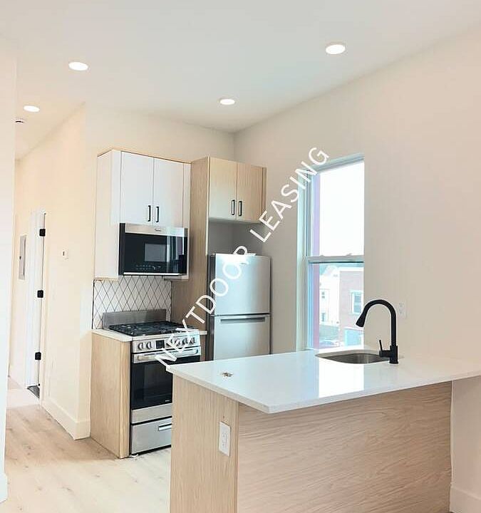 1st image of 530 W Side Ave #3LM