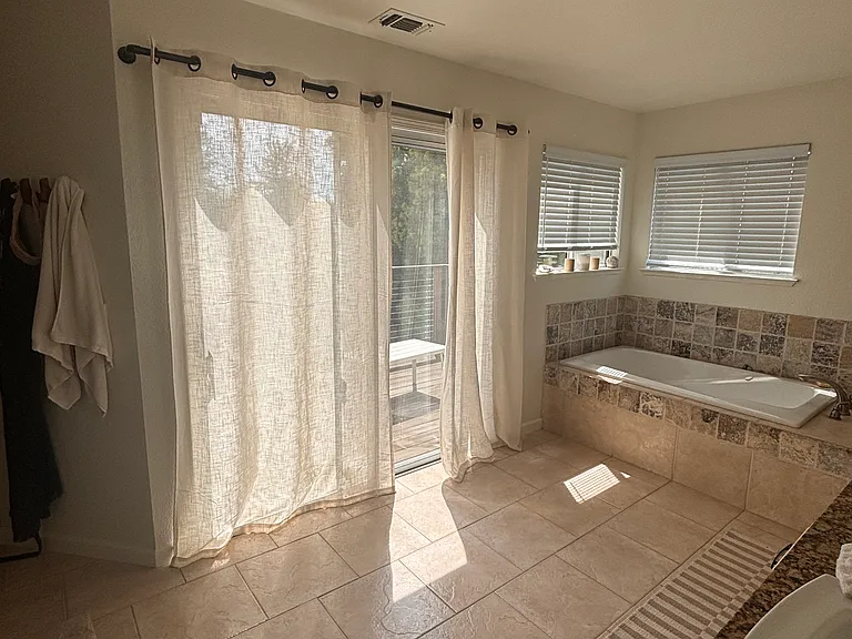 417 S Lexington Dr — Photo 9